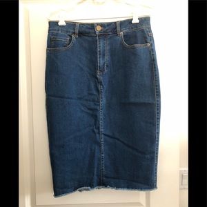 Forever21 stretch denim pencil skirt